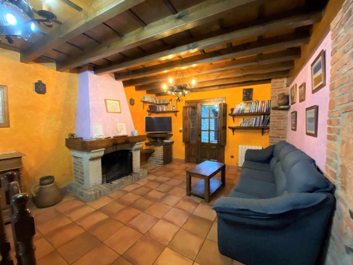 Vivienda Vacacional La Vara アリオンダス エクステリア 写真
