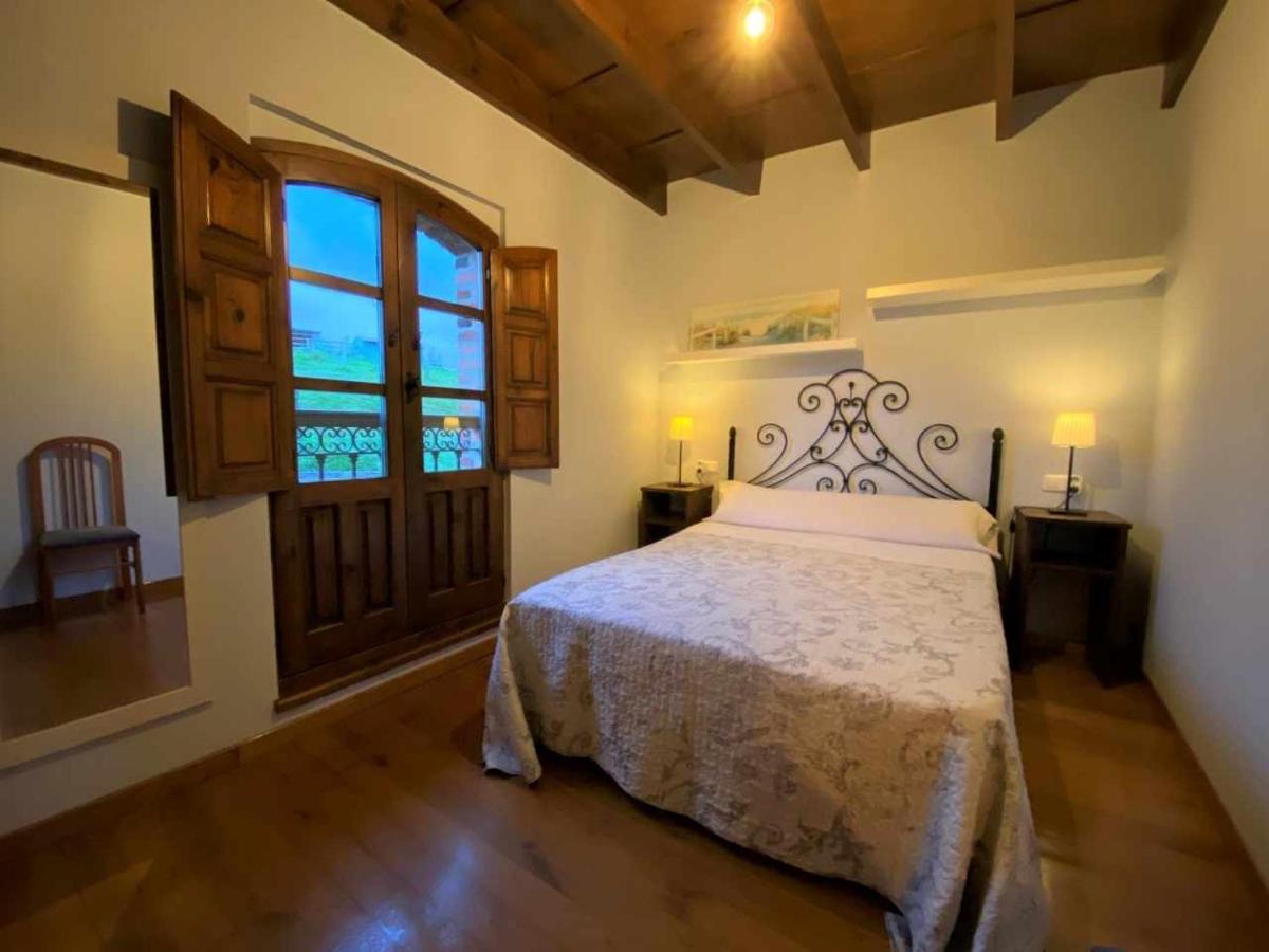 Vivienda Vacacional La Vara アリオンダス エクステリア 写真