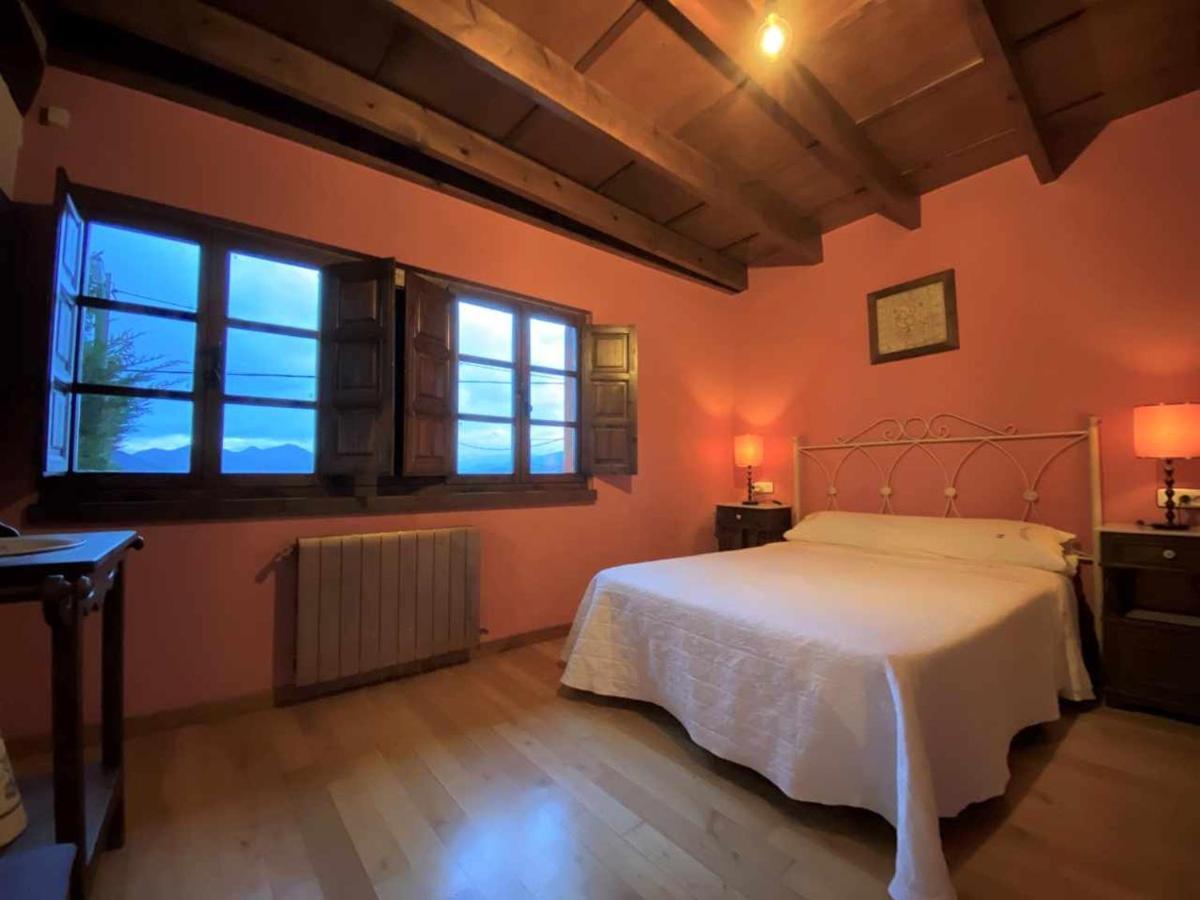 Vivienda Vacacional La Vara アリオンダス エクステリア 写真