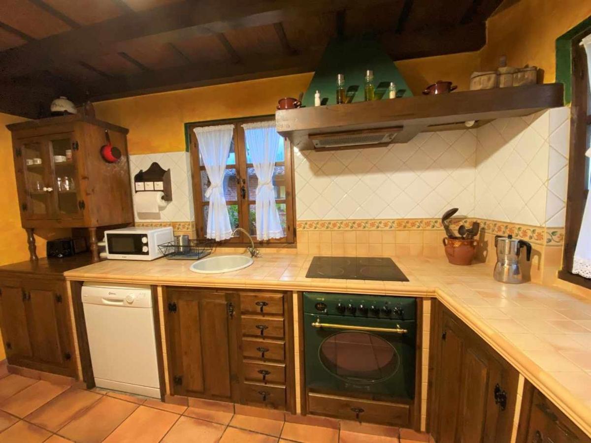 Vivienda Vacacional La Vara アリオンダス エクステリア 写真