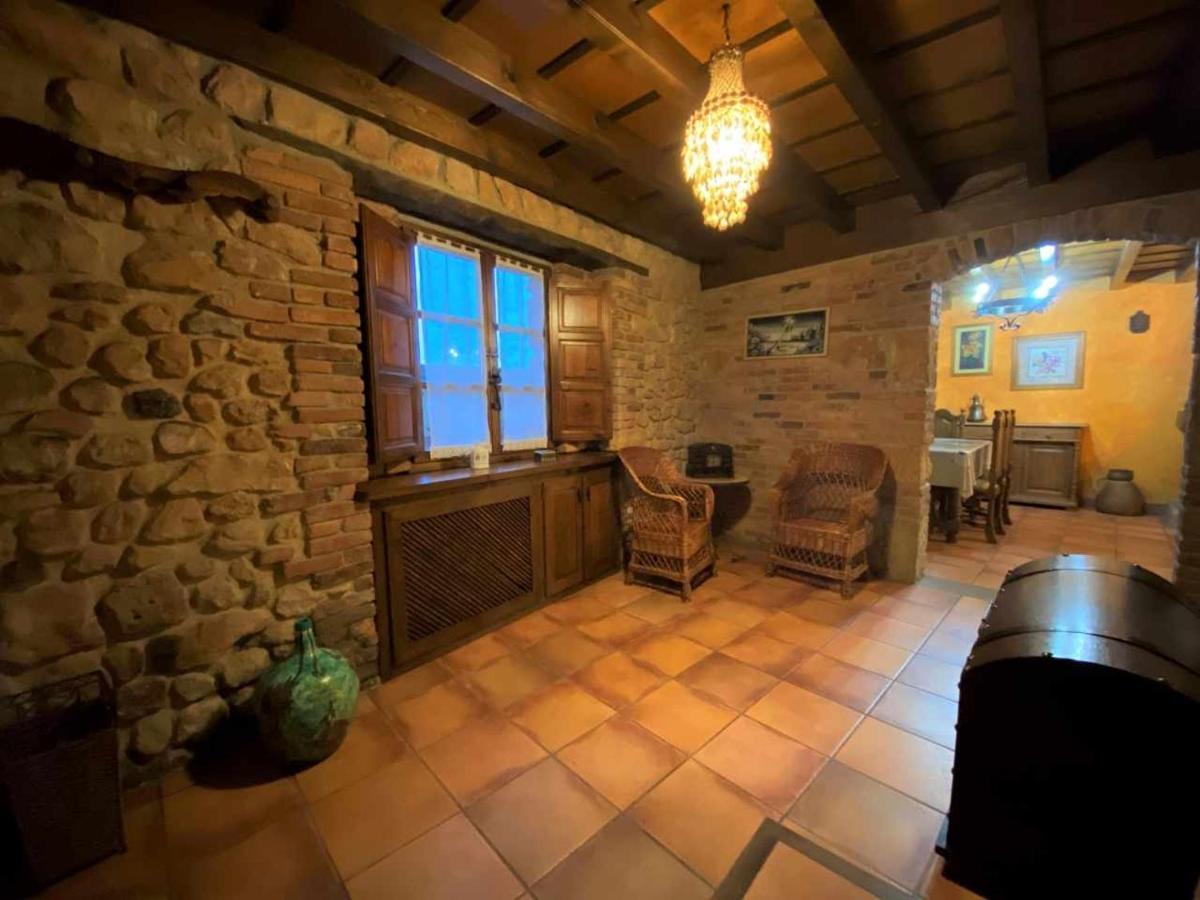 Vivienda Vacacional La Vara アリオンダス エクステリア 写真