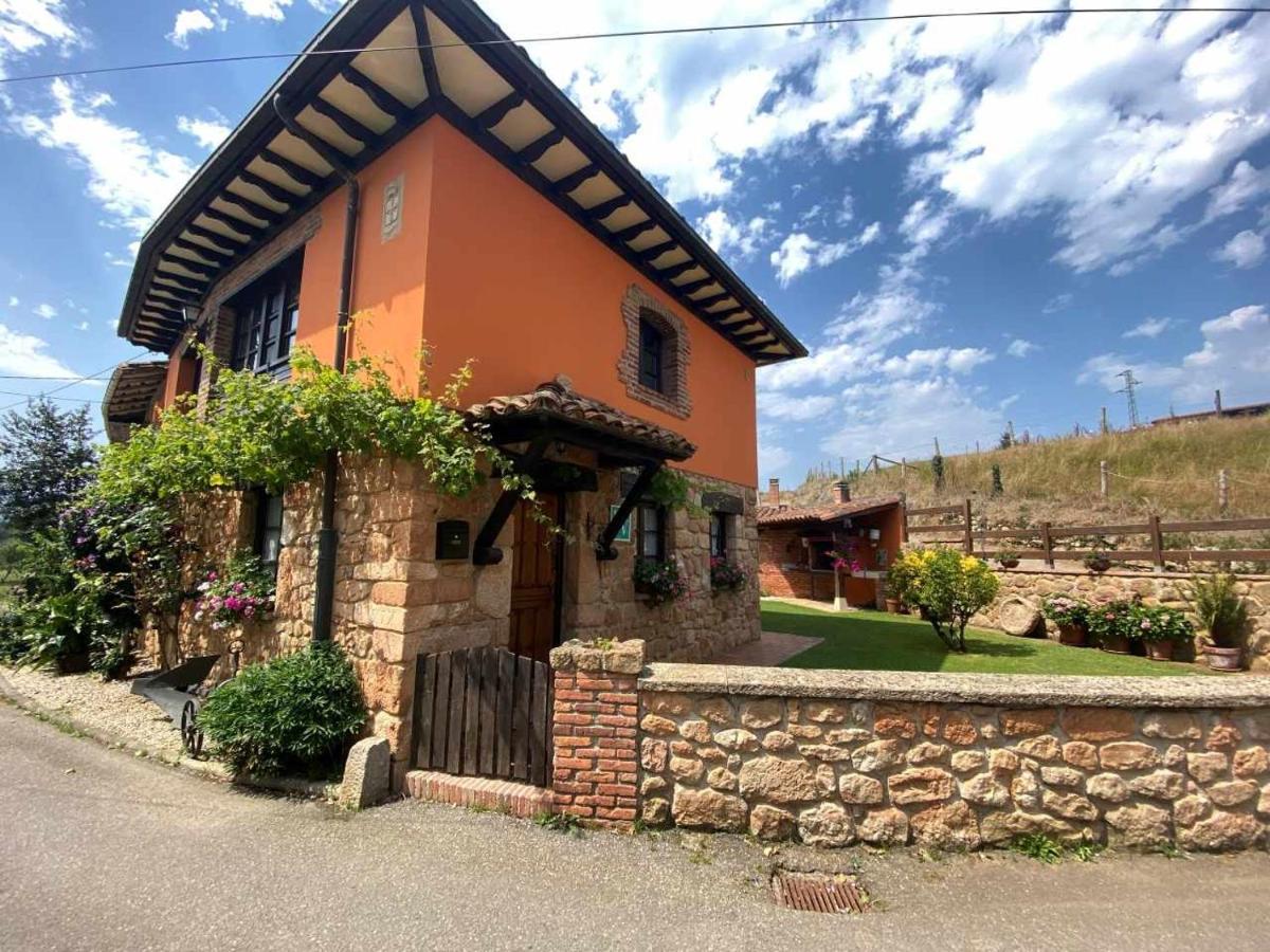 Vivienda Vacacional La Vara アリオンダス エクステリア 写真