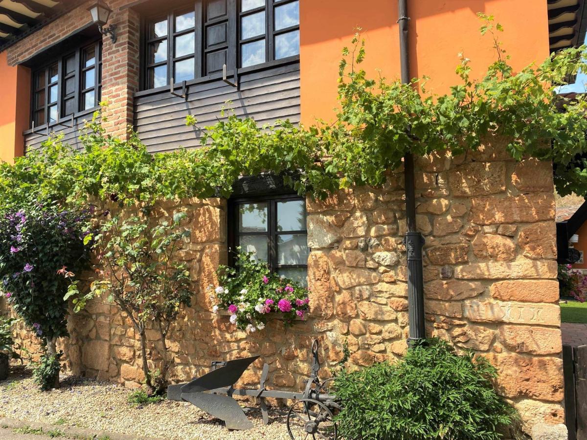 Vivienda Vacacional La Vara アリオンダス エクステリア 写真