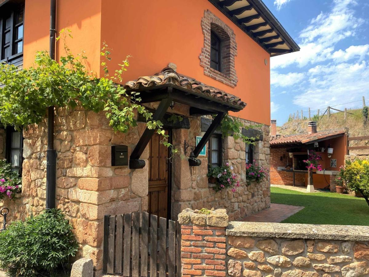 Vivienda Vacacional La Vara アリオンダス エクステリア 写真