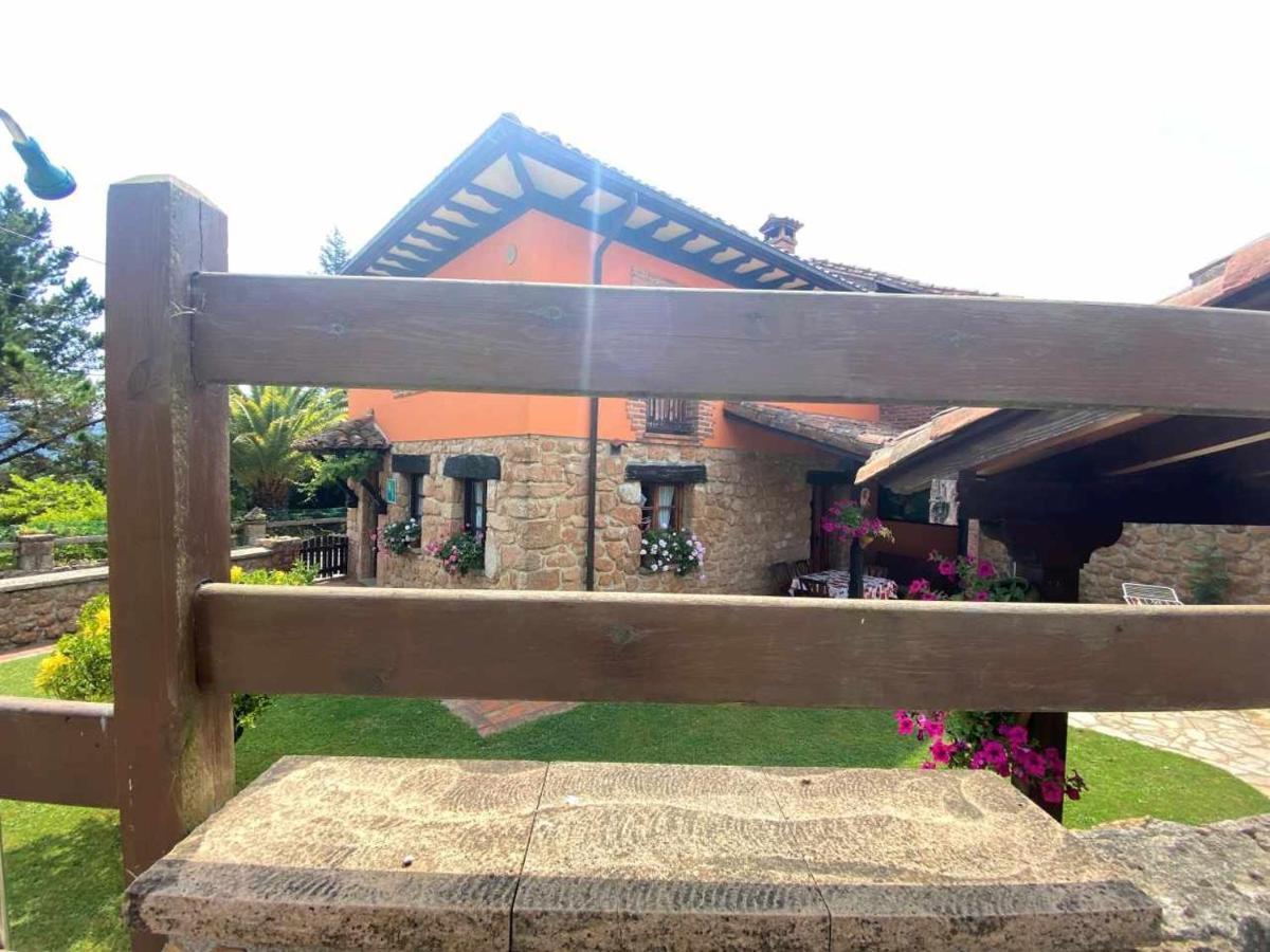 Vivienda Vacacional La Vara アリオンダス エクステリア 写真